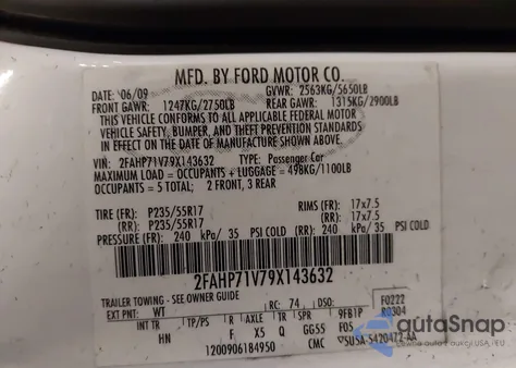 2009 Ford Crown Victoria Police/Police Interceptor z USA, uszkodzony, nr VIN 2FAHP71V79X143632
